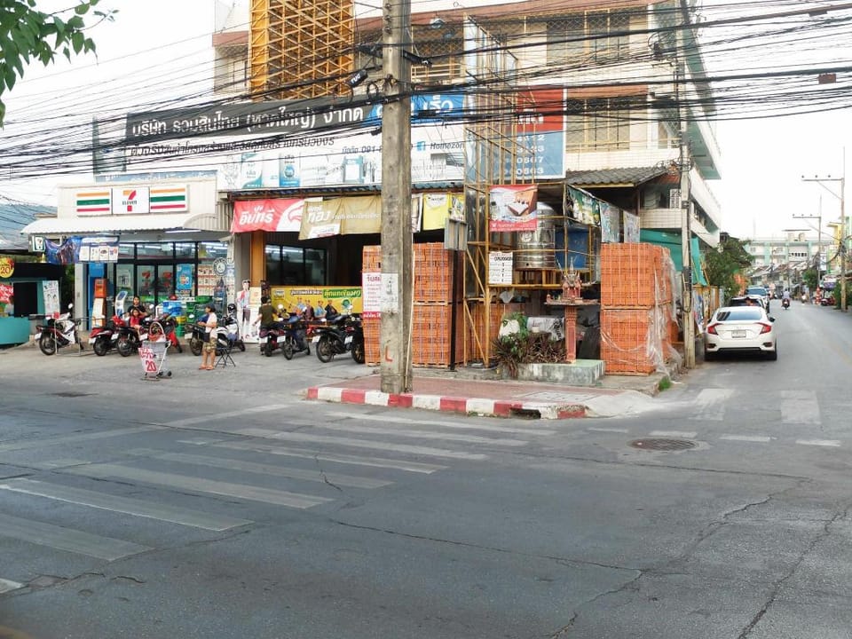 HDY'16 Home, 1 min walk to Greenway & 7-11 Vacation rental in Thailand