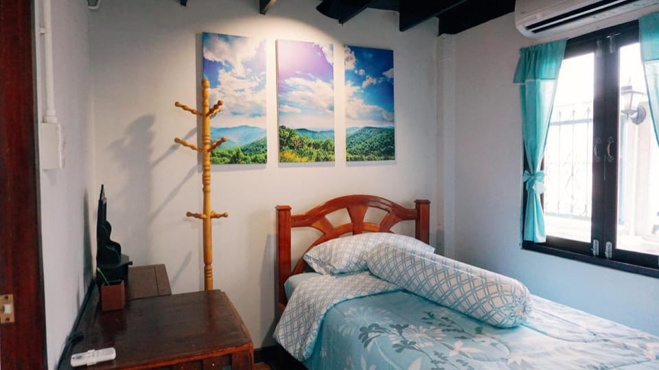 Boutique 1 BR, Near Victory Monument Skytrain Vacation rental in Bangkok