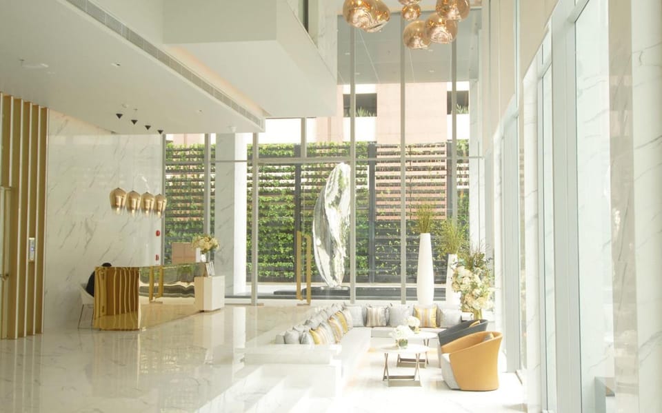 Nana BTS Luxury Studio City View Lovely Sky Pool Apartment in Bangkok