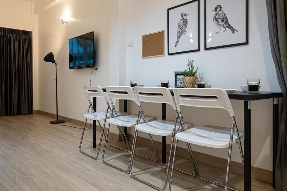 B3 Large studio full kitchen MRT Bangson Apartment in Bangkok