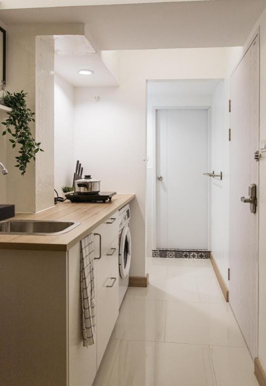 B2 Large + Comfort full kitchen near MRT Bangson Apartment in Bangkok
