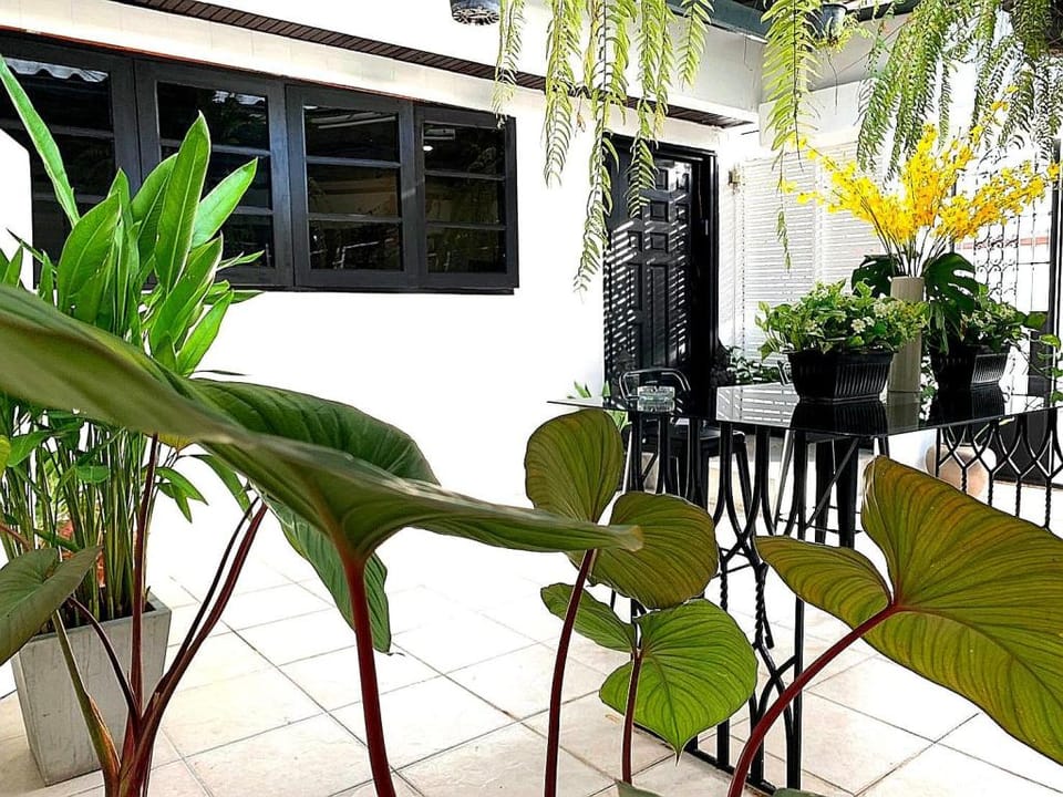 Gfeel Hostel (Private bedroom sharing bathroom ) Apartment in Bangkok