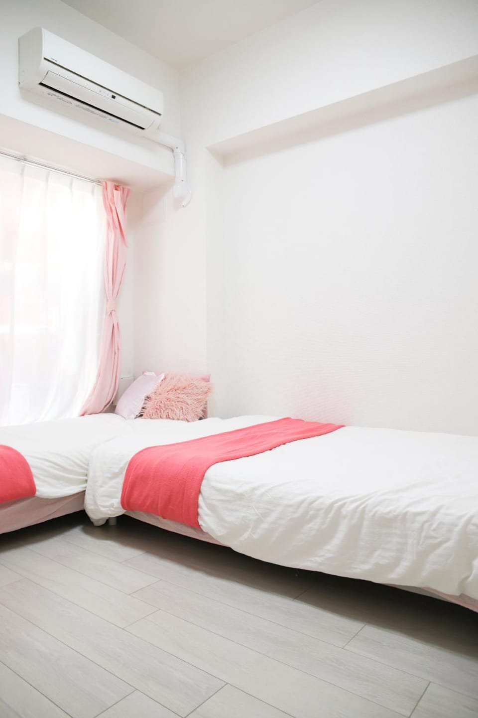ExtraCloseToNambaAndShinsaibashi!WiFi!New27 Apartment in Osaka