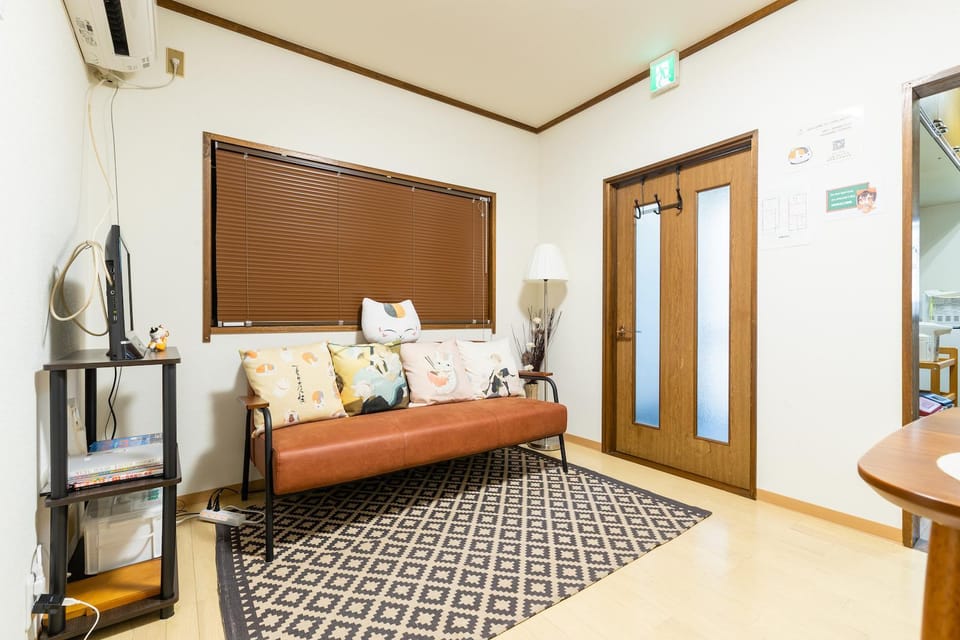 Nyanko-5mins to Station,Namba 8 mins,2 bedrooms Vacation rental in Osaka