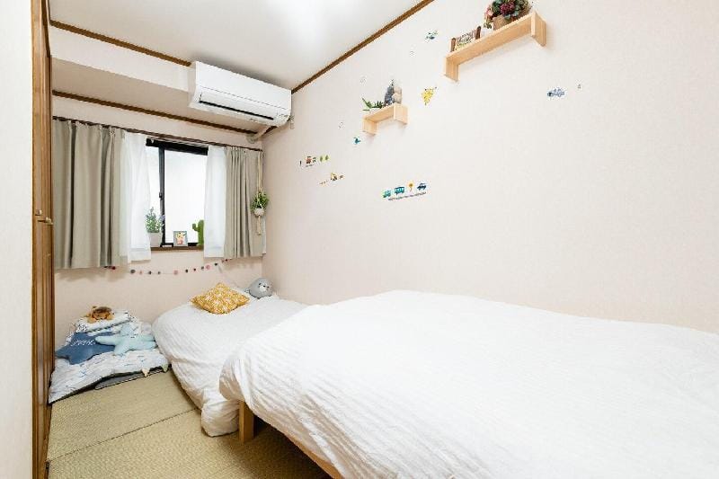 Pokemon-3 mins walk to Station, Namba 11 mins Vacation rental in Osaka