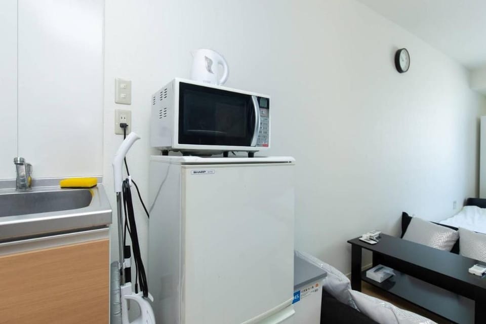 minutes to Namba! Subway station square 505 Apartment in Osaka