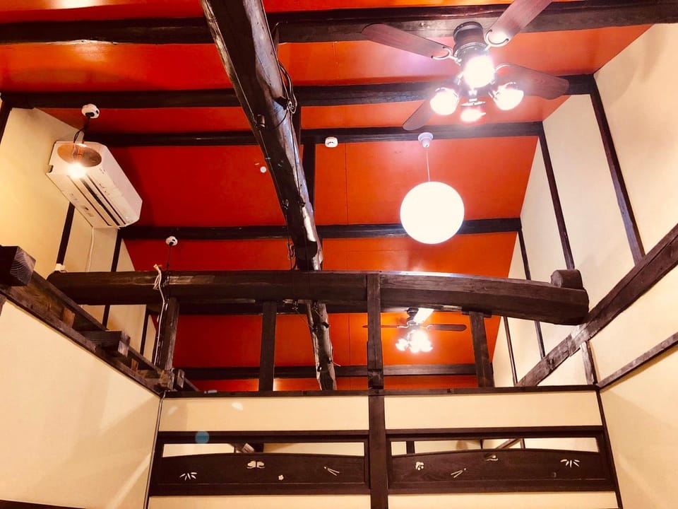 Lamp House 100M2  4Bedroom 2bath 2toilet Free WiFi Vacation rental in Osaka