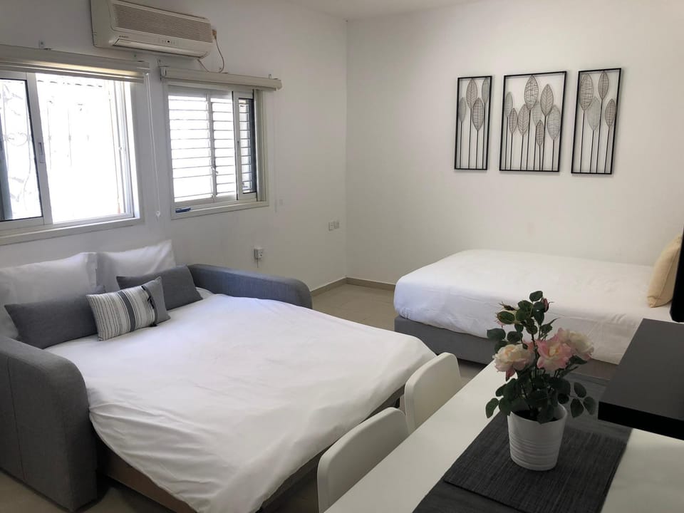 NEW COSY SUITE WITH GARDEN / 300M FROM THE BEACH Apartment in Eilat