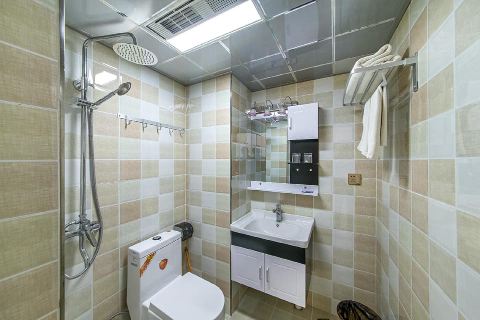 Nuoya/Pedestrian Street Track 2 Apartment in China