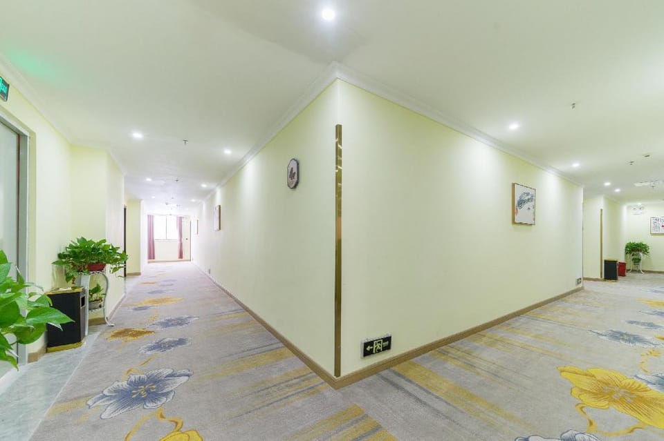 Family Room-双大床家庭房|晟悦宿|晚上9点至早上7点通宵接送机|白云机场 Apartment in Guangzhou