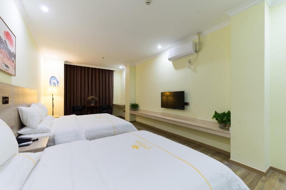 Family Room-双大床家庭房|晟悦宿|晚上9点至早上7点通宵接送机|白云机场 Apartment in Guangzhou