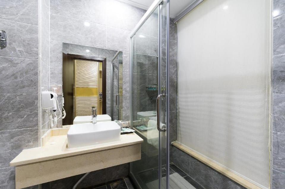 Family Room|家庭房|晟悦宿|晚上9点至早上7点通宵接送机|白云机场 Apartment in Guangzhou