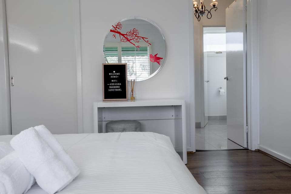 Real Luxury 4 bedrooms House in Doncaster  Vacation rental in Melbourne
