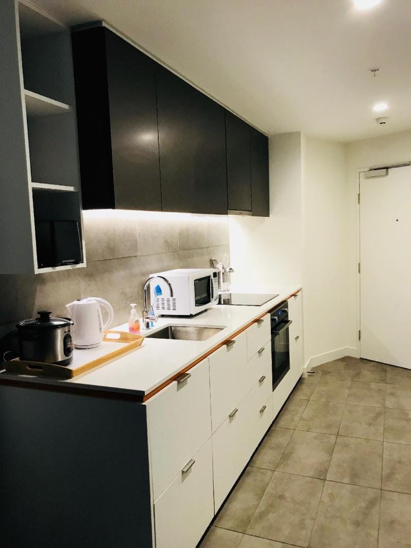  AUMB18-1 Cosy Private Room & Bath next Mel CBD Apartment in Melbourne