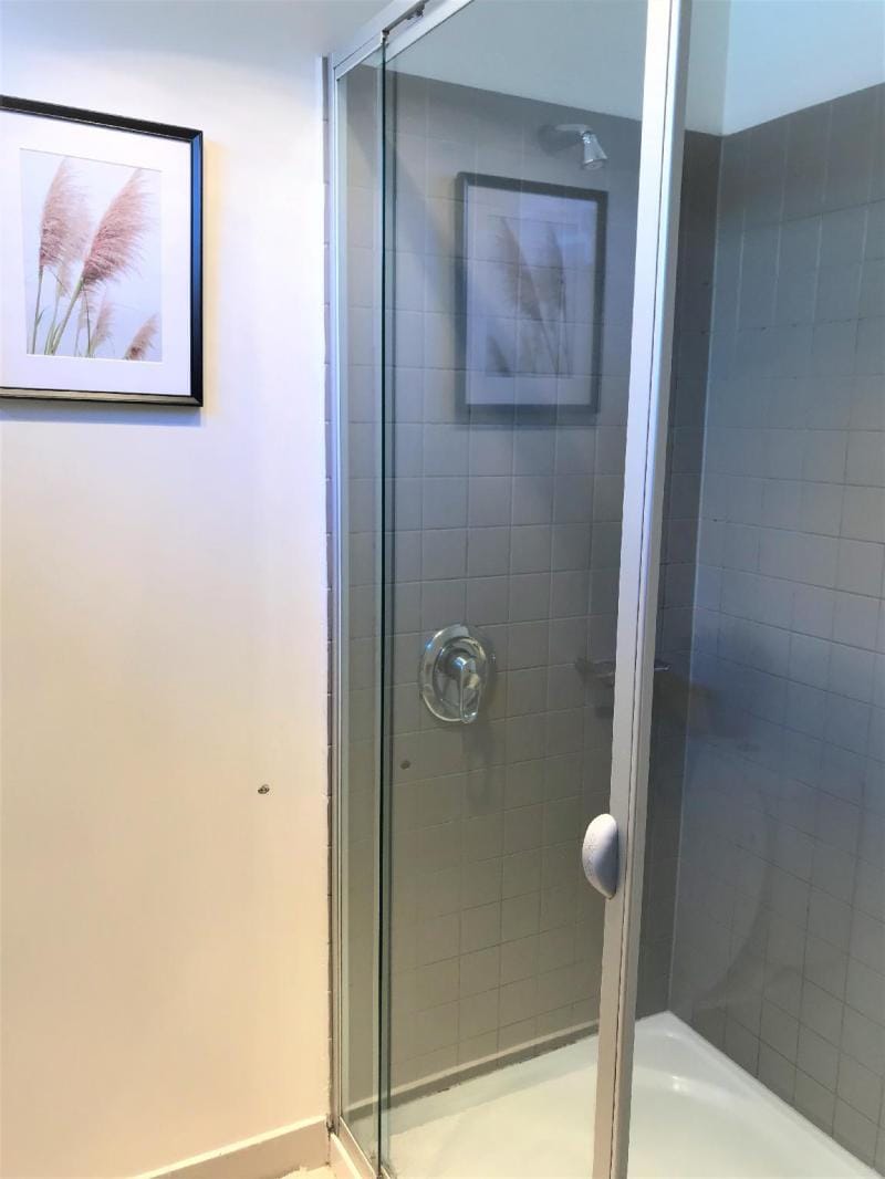 AUML07-1 CBD private room cozy apt free tram zone Apartment in Melbourne