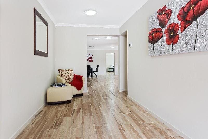 Bulla Hill  - Modern, 6 Bdrms near Melb Airport Vacation rental in Melbourne