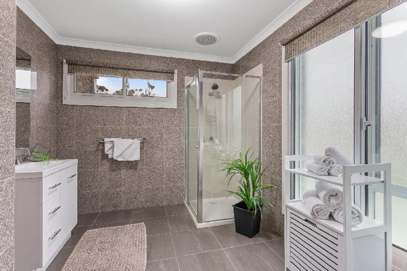 Bulla Lodge - Melbourne  6 Bdrm Spacious & Modern  Vacation rental in Melbourne