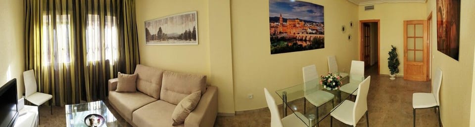 Floor on the banks of the Guadalquivir and the Mos Apartment in Cordoba