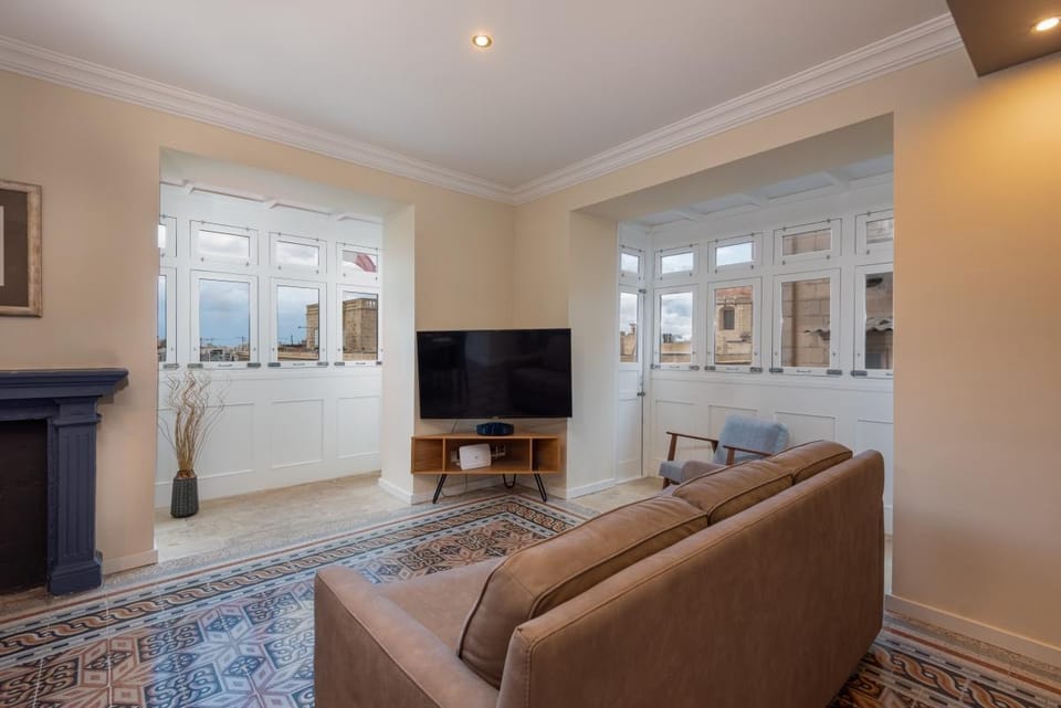 INDEPENDENCE AZURE APARTMENT MAGIC VIEW Apartment in Valletta