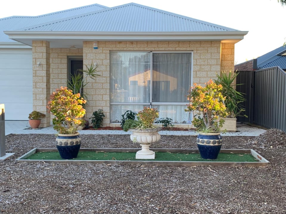 Ascot Comfort - no fees. Apartment in Perth