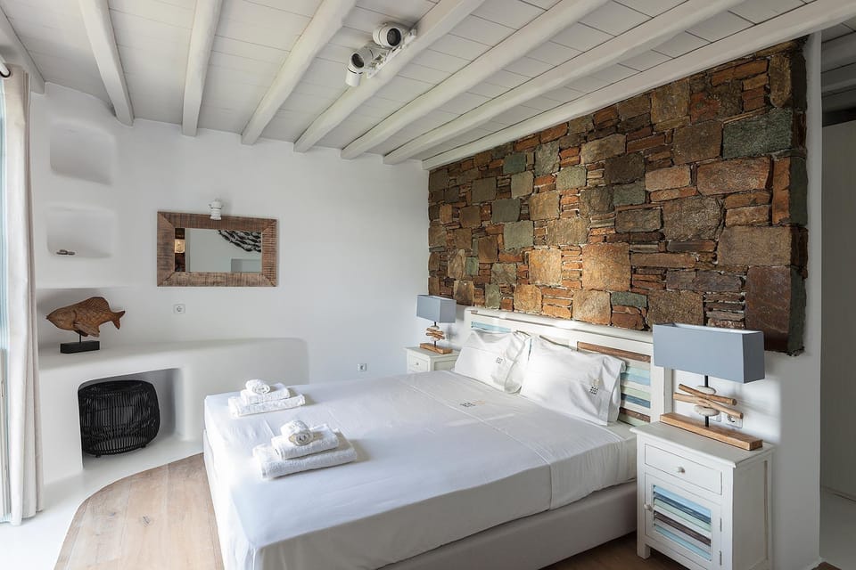 5 Bedroom Villa with Pool (Amorous) Villa in Mykonos, Mikonos 846 00, Greece