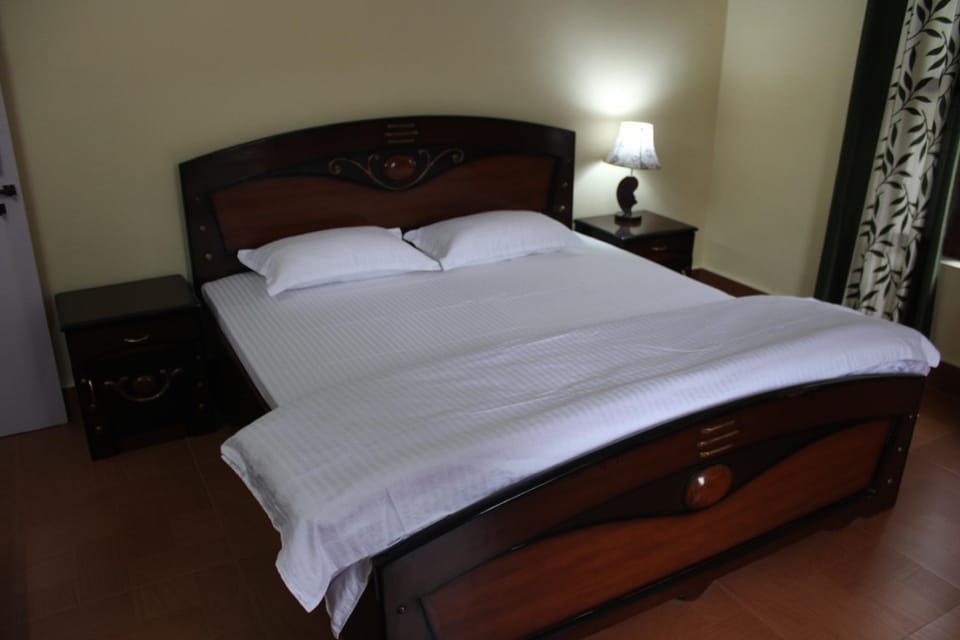 Pinewood Home Stay, Bhimtal, Nainital Vacation rental in Uttarakhand