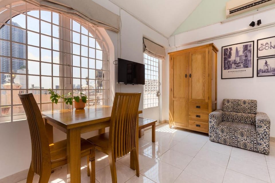 Room on rooftop with balcony, view Landmark 81 Vacation rental in Ho Chi Minh City