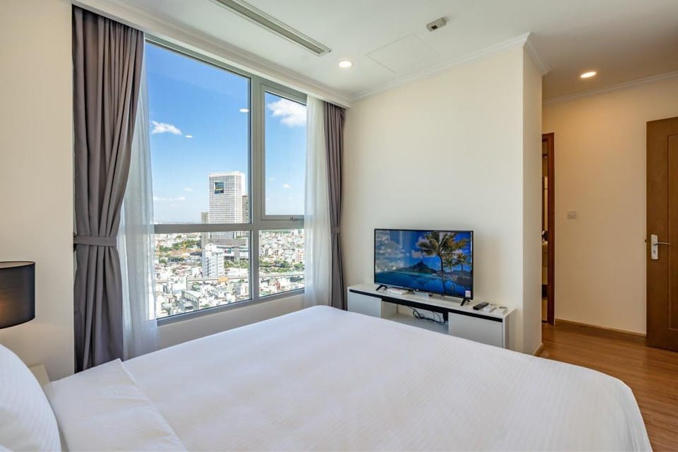 Luxury Vinhomes Central Park (Thamin) Apartment in Ho Chi Minh City