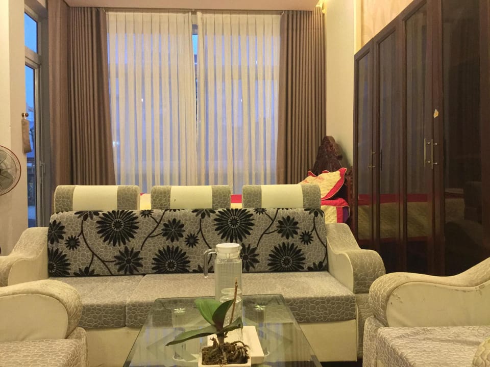 Wide, cozy, modern studio apartment in District 11 Apartment in Ho Chi Minh City