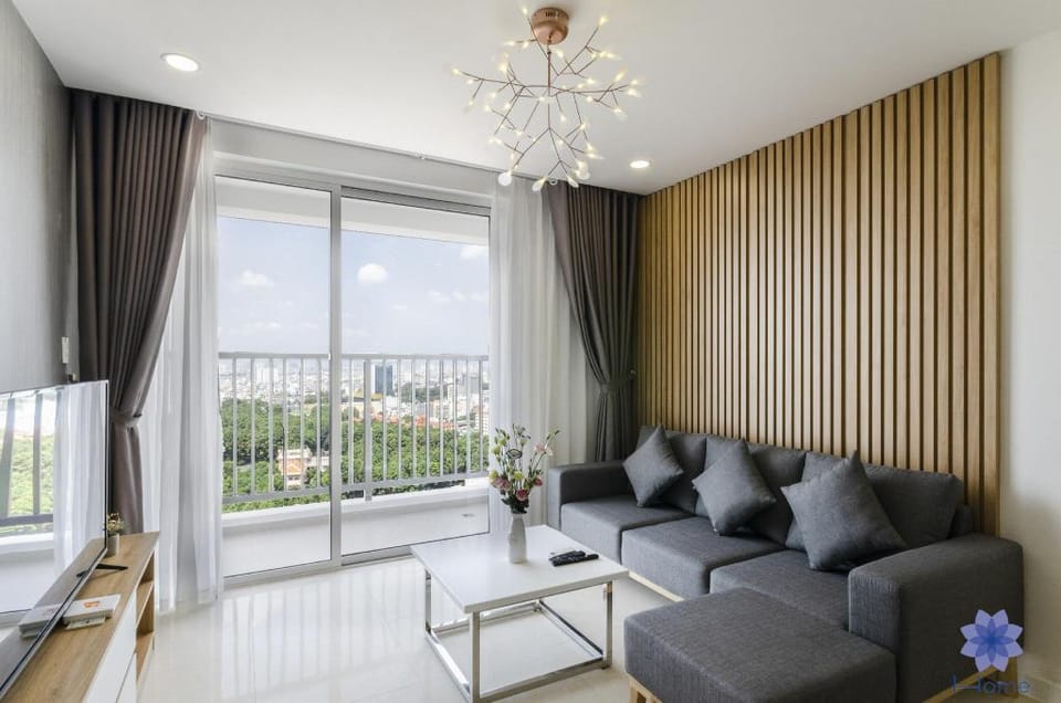 Luxurious,Spacious&Modern 2BRs Apt w/Free Gym&Pool Apartment in Ho Chi Minh City