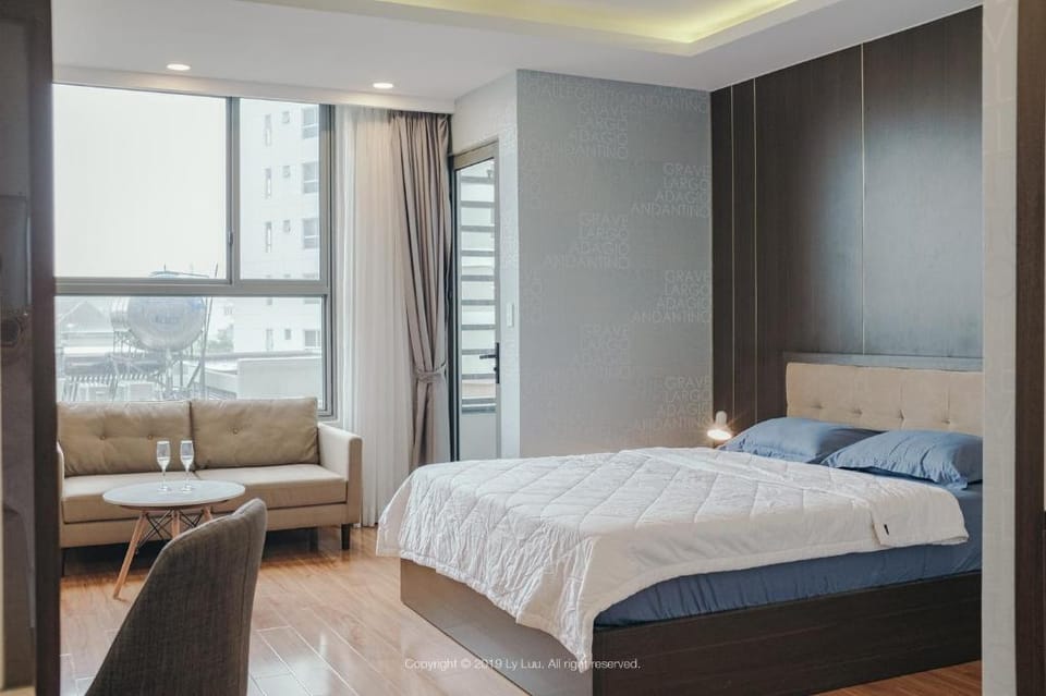 	 [AIRPORT][ MODERN+CONVENIENT] [FREE GYM+POOL]   Apartment in Ho Chi Minh City