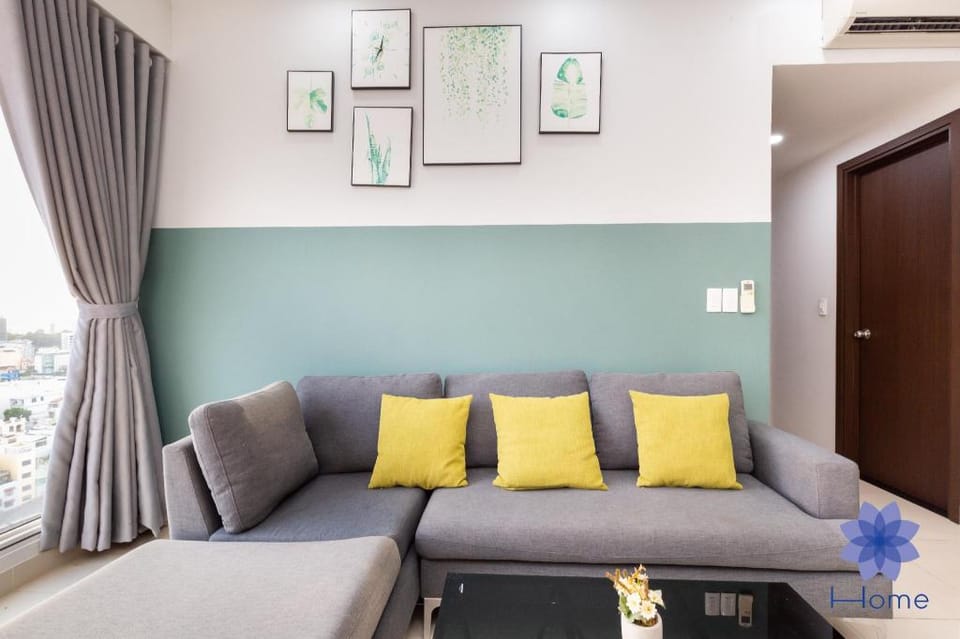 Dreamy Eyes, 2Brs Apt near Airport w/Free Gym&Pool Apartment in Ho Chi Minh City