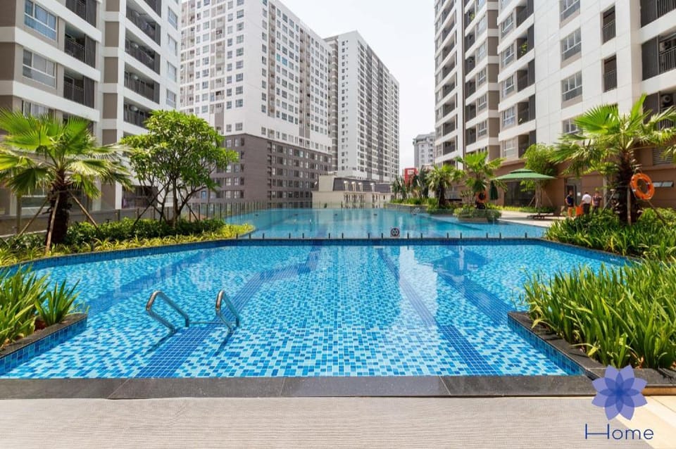 Way Back Home, 2BRs near Airport w/Free Gym&Pool Apartment in Ho Chi Minh City