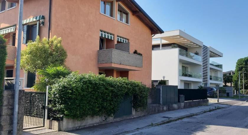 Elegante ed accogliente appartamento con garage. Apartment in Veneto