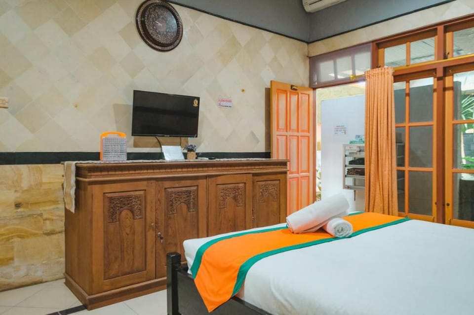 Homestay Syariah  dekat Gembiraloka Zoo 2 by Simply Homy Vacation rental in Yogyakarta