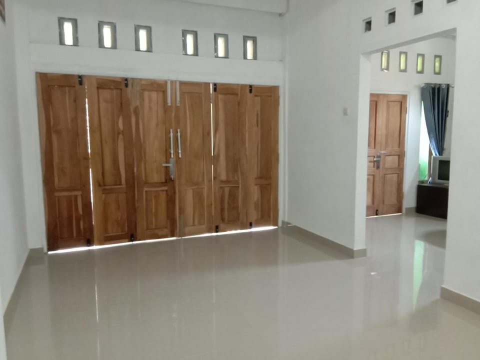 Guest House Teras Anggrek KenZI Puluhan Vacation rental in Special Region of Yogyakarta
