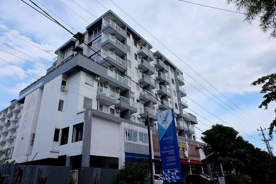 RuangRindu1 Studio Near Lively Area, Mountain View Apartment in Special Region of Yogyakarta