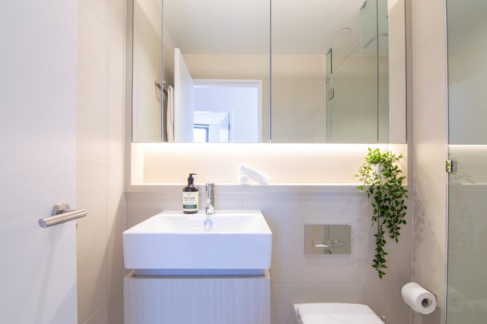 Premium Darling Harbour 2 BR with Fireworks View Apartment in Surry Hills
