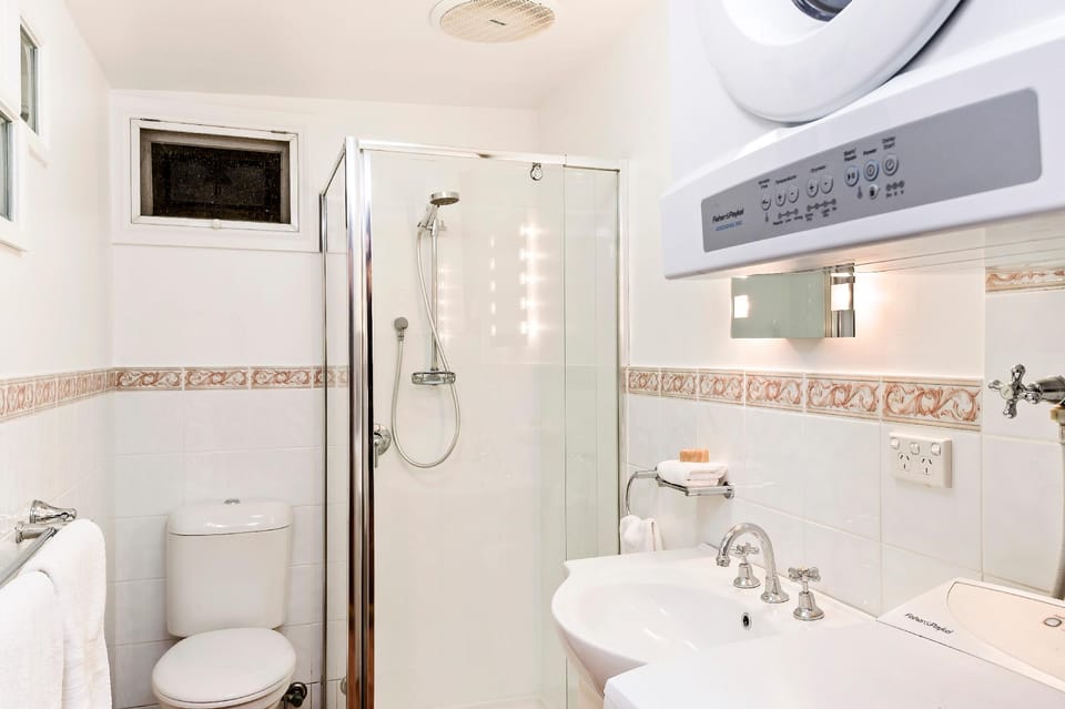 ICC & Darling Harbour 3 BR House, walk everywhere Vacation rental in Sydney