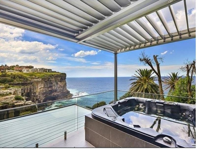 The ultimate exclusive  deep ocean views retreat Apartment in Sydney