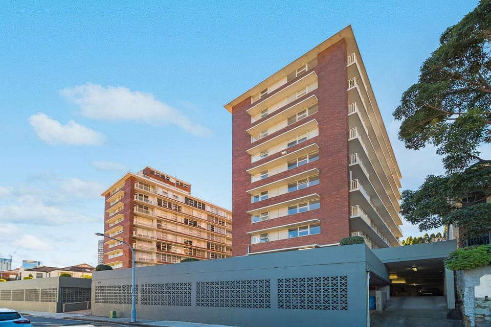 Breathtaking Views Top Floor Studio In North SYD Apartment in Sydney