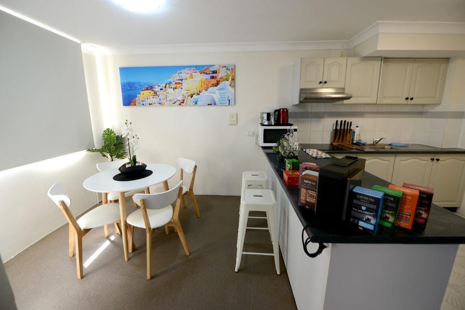 B08 Budget Gateway Sydney CBD @ Chippendale Green Apartment in Sydney