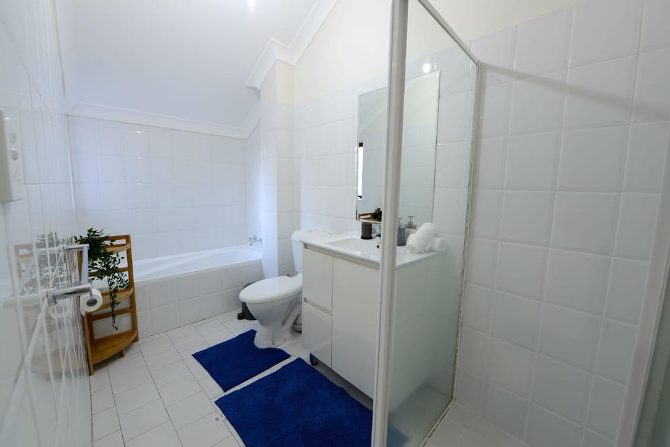 B10 Budget Gateway Sydney CBD @ Chippendale Green Apartment in Sydney