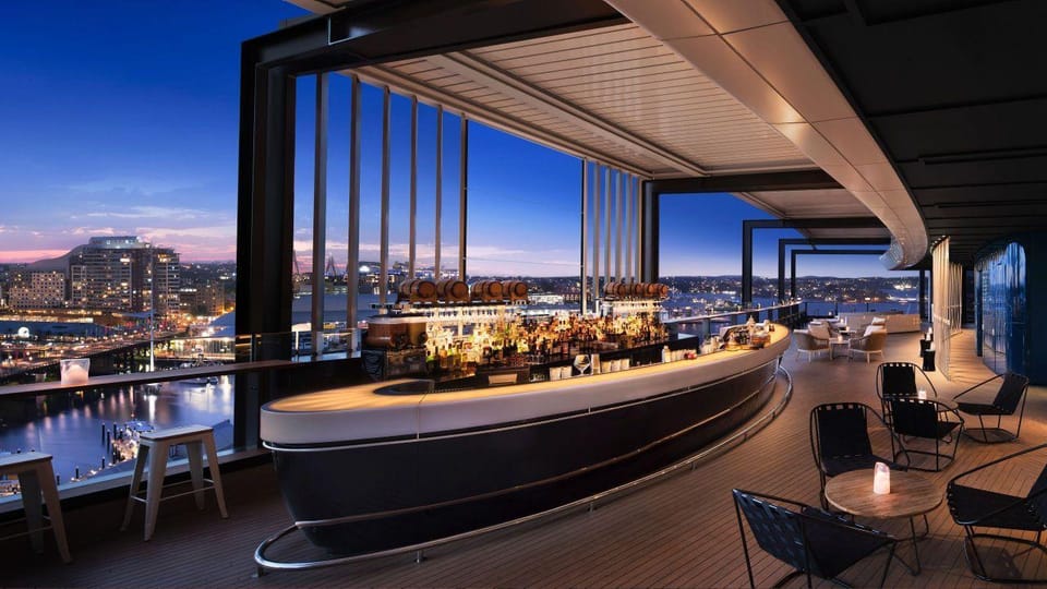 Luxury Apartment Darling Harbour - Free Parking Apartment in Surry Hills
