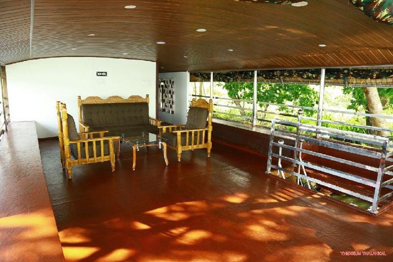 alleppey Houseboat 8301017000 Vacation rental in Alappuzha
