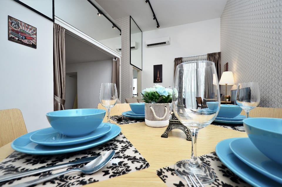 KL Sentral/ Bangsar/Midvalley/Luxury 3 bdr [9 pax] Apartment in Federal Territory of Kuala Lumpur