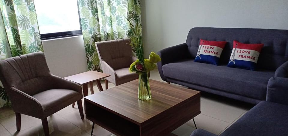 Homestay 6 to 9 pax Kota Damansara Apartment in Petaling Jaya