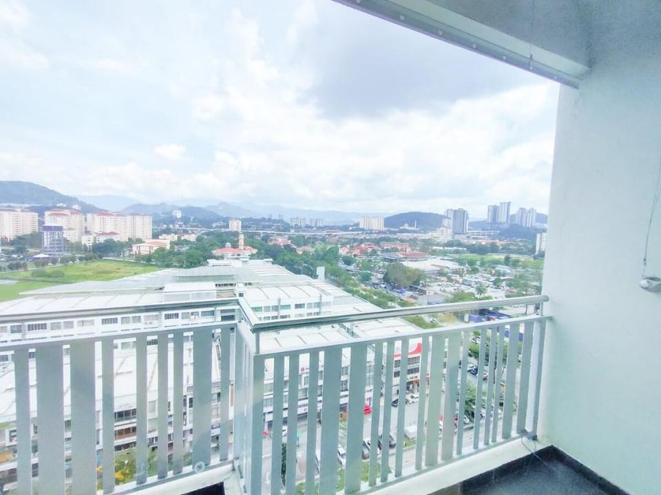 Lucy 11 Homes ZETAPARK 【above Setapak MALL】 Apartment in Federal Territory of Kuala Lumpur