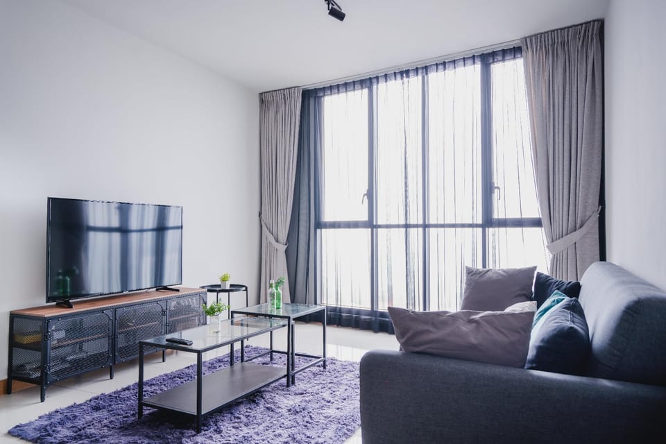 2BR KL Gateway Link LRT/Nr Midvalley-Nexus-Bangsar Apartment in Petaling Jaya