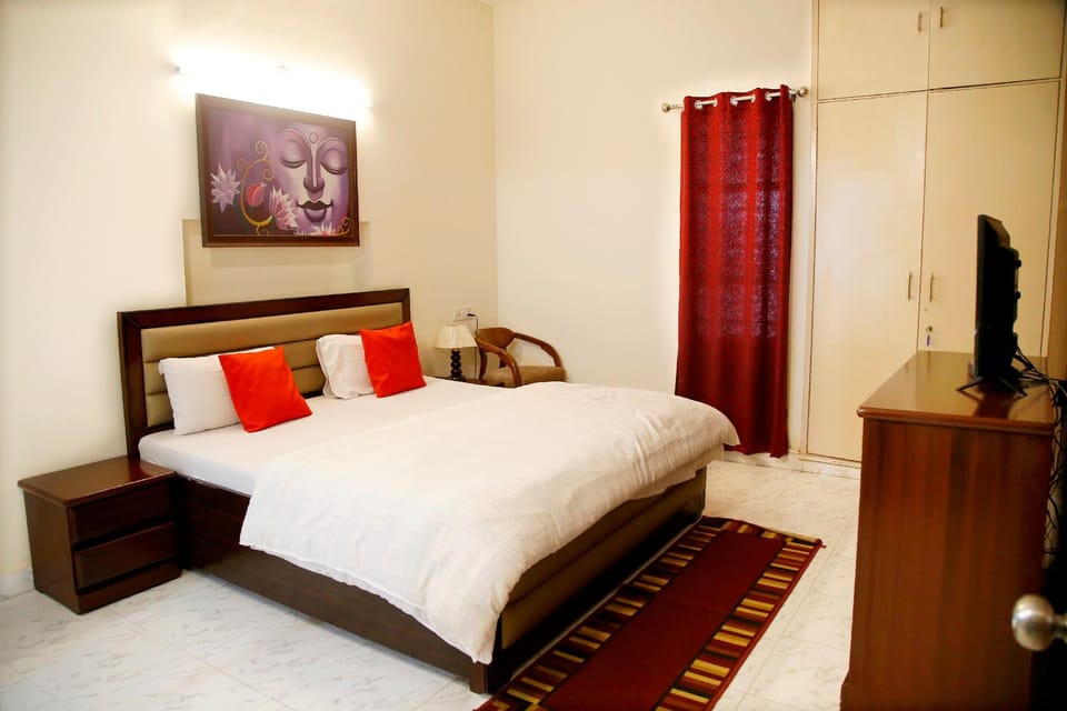 specially for group corporate families, travelers  Vacation rental in New Delhi